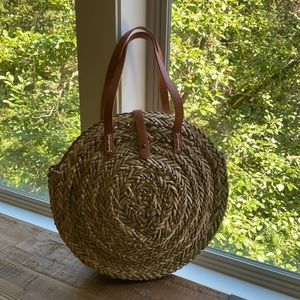 Natural Straw braided bag!